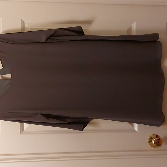 Everly Dresses & Skirts - Everly Shift Dress in gray, size L